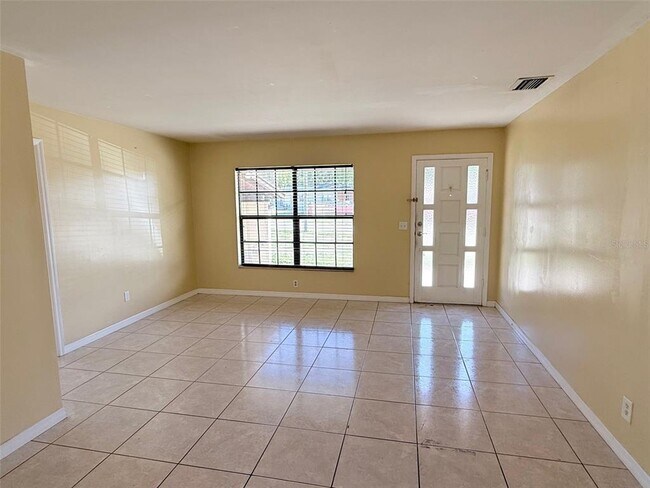 Building Photo - 1219 Julian Ln Dr