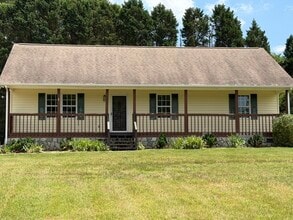 Building Photo - 153 White Tail Ct