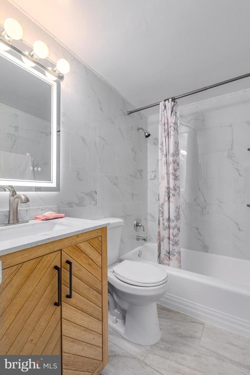 Building Photo - 2101 Chestnut St