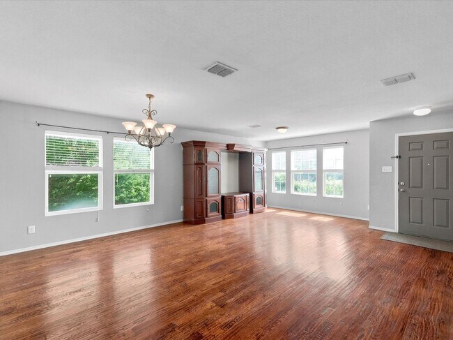 Building Photo - 13287 Fowler Dr