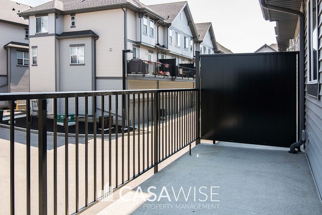 Photo du bâtiment - 655-655 Watt Blvd SW