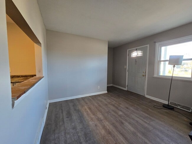 Foto del edificio - 1005 Samantha St