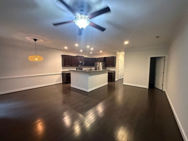 Foto del edificio - 1123 Augustine Heights Dr
