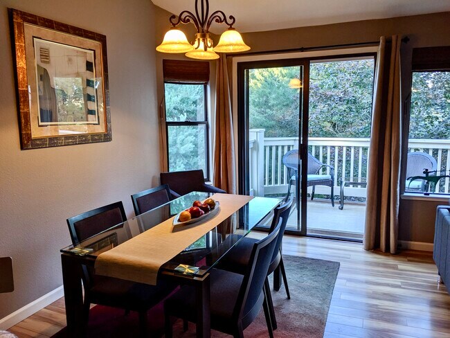 Foto del edificio - 2875 Idlewild Dr