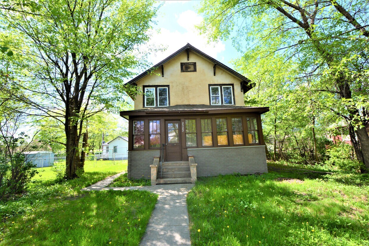 Primary Photo - 2327 4th Ave W