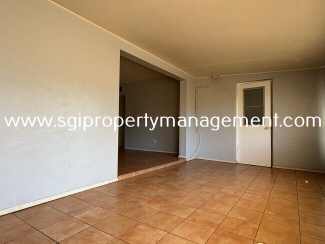 Foto del edificio - 3 Bed 2 Bath home in a great Arcadia Biltm...