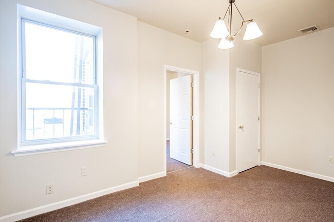 Foto del edificio - 586-588-588 Avenue C