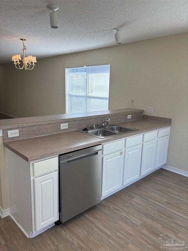 Building Photo - 1006 Antigua Cir