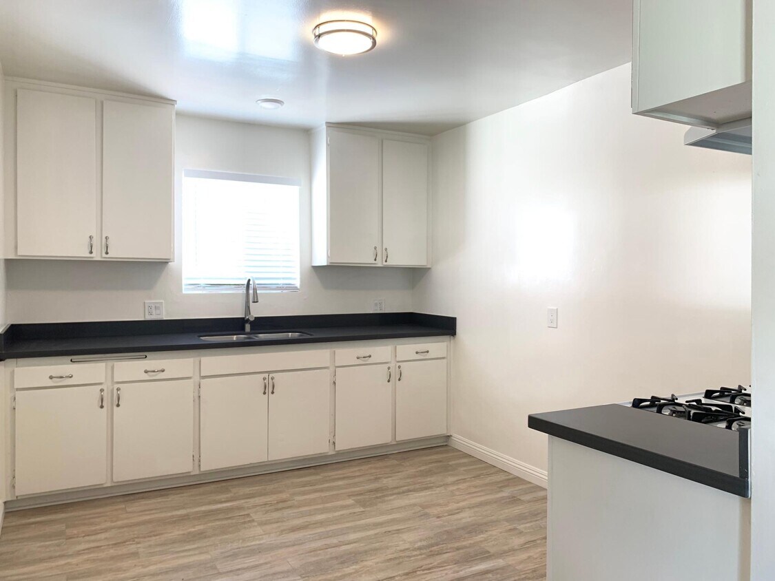 Foto principal - 6130 Mesa Ave