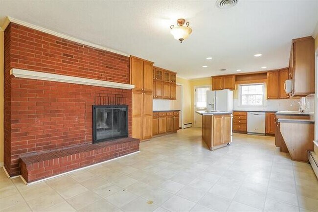 Building Photo - 2010 Trosper Road, Greensboro, NC 27455