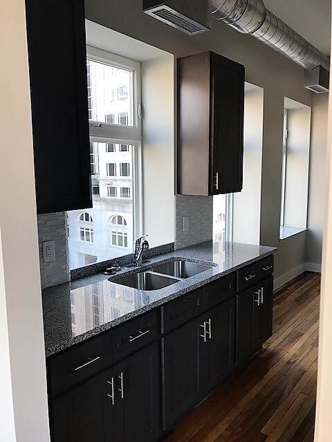 Foto del edificio - 127 N. Greene Street Unit 401