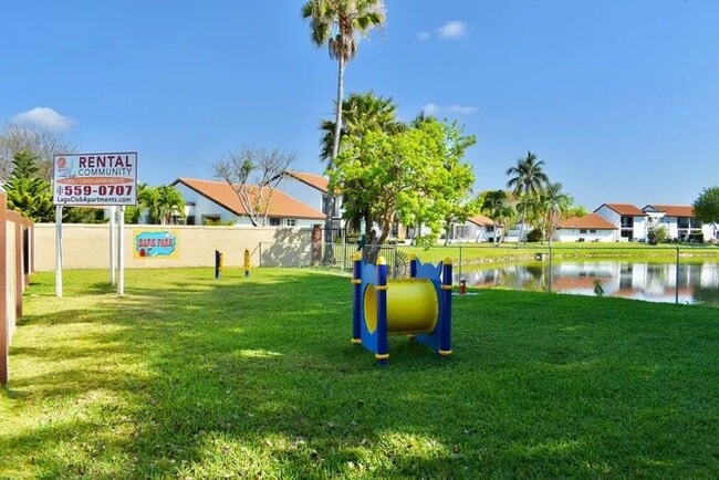 Foto del edificio - 12245 SW 18th Terrace