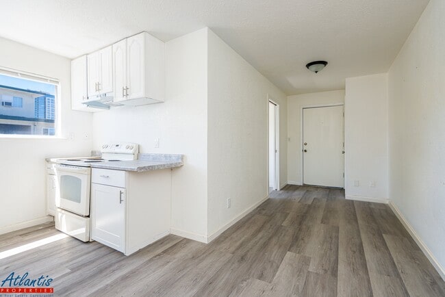 Building Photo - 439 S 4th St