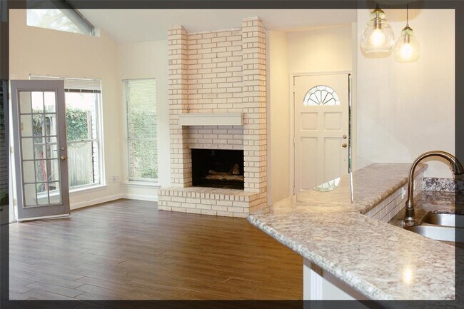 Building Photo - 2418 Clippers Cove Dr
