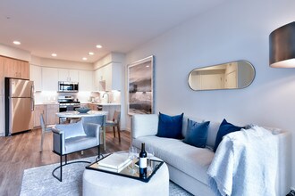 Building Photo - The Broadway