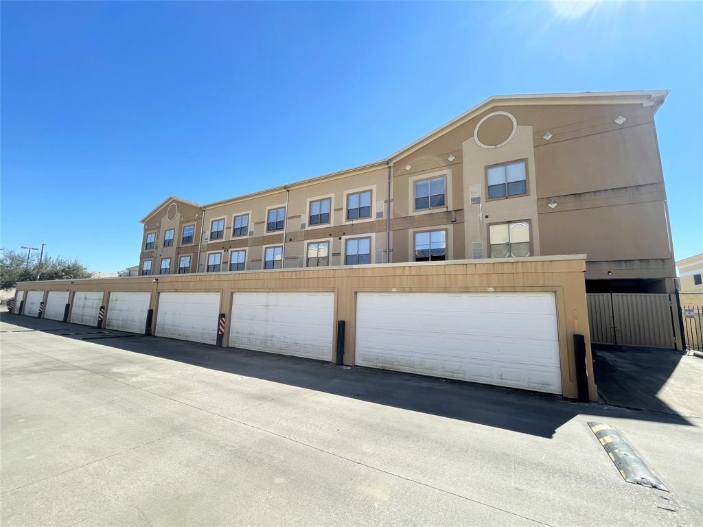 Foto principal - 6611 W Sam Houston Pkwy S