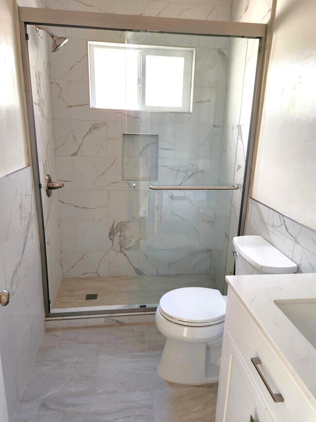Foto del edificio - 1133 N Hacienda Pl
