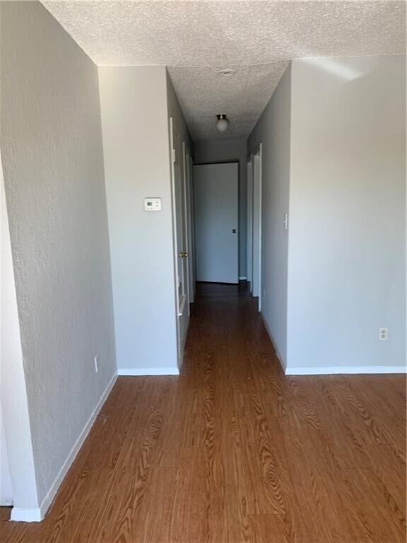 Foto del edificio - 6920 Bennett Ave