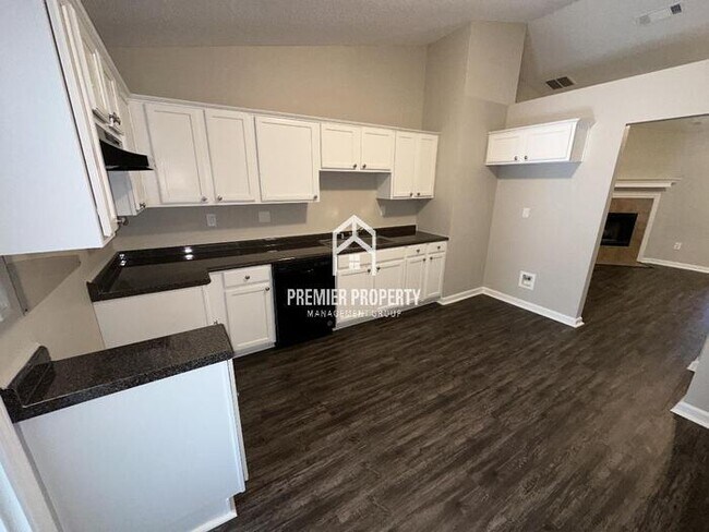 Foto del edificio - 7798 Windy Willow Rd