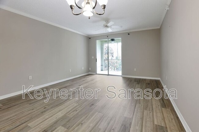 Building Photo - 5700 Bentgrass Dr
