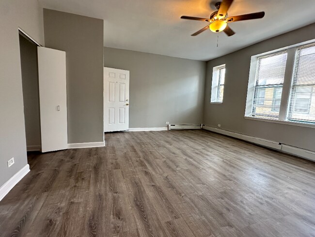 Foto del edificio - 5645-5657 W Washington Blvd