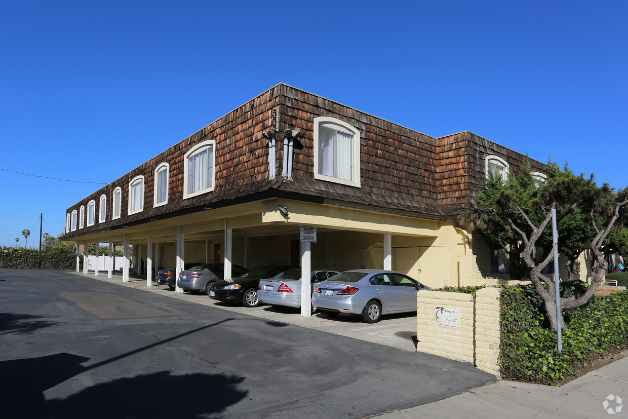 Building Photo - Imperial House Apartments