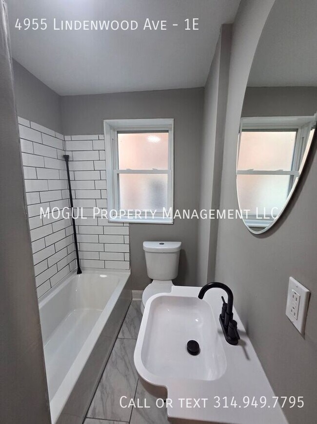 Foto del edificio - 4955 Lindenwood Ave