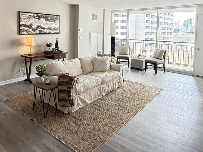 Foto del edificio - 620 Peachtree St NE
