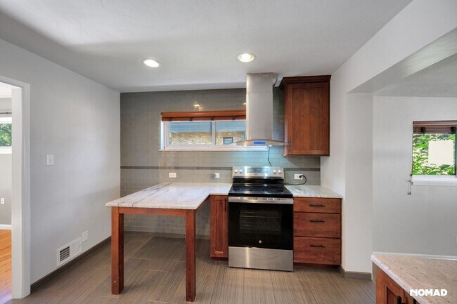 Building Photo - 3BR 2BA House in Cherry Hills Vista