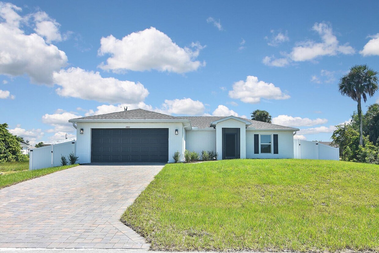 Foto principal - Brand New Construction Annual Rental Avail...