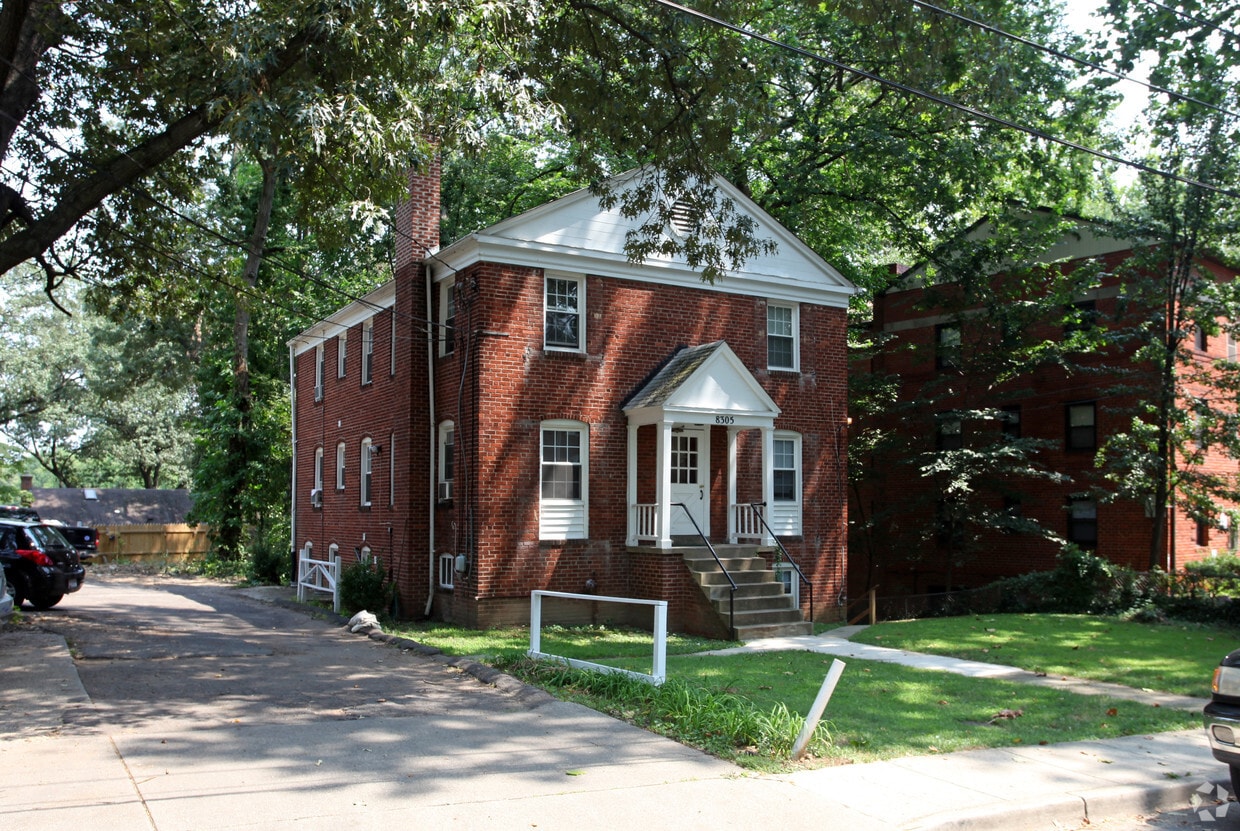 Primary Photo - 8305 Garland Ave