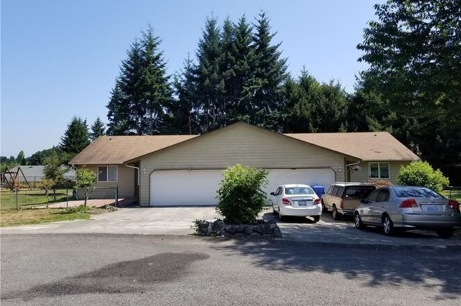 Primary Photo - 8115-8117 109th St E