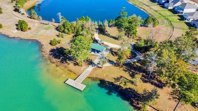 Foto del edificio - 473 Shoreview Dr