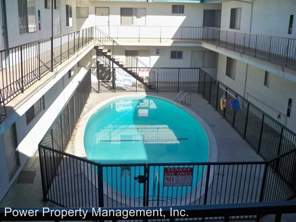 Primary Photo - 4011 W 129th St