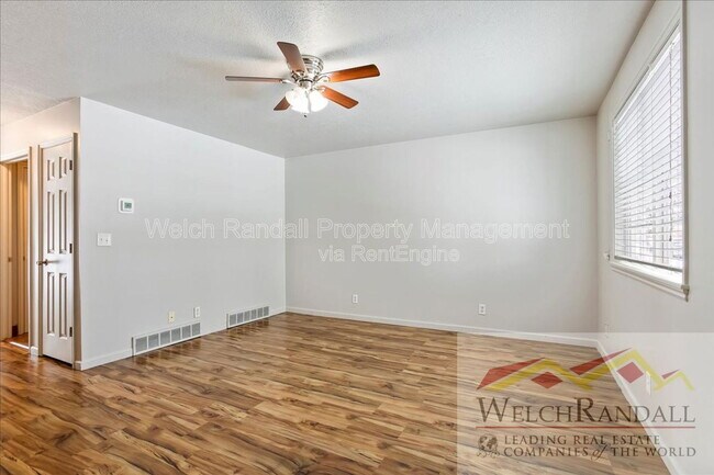 Foto del edificio - 460 E 475 N