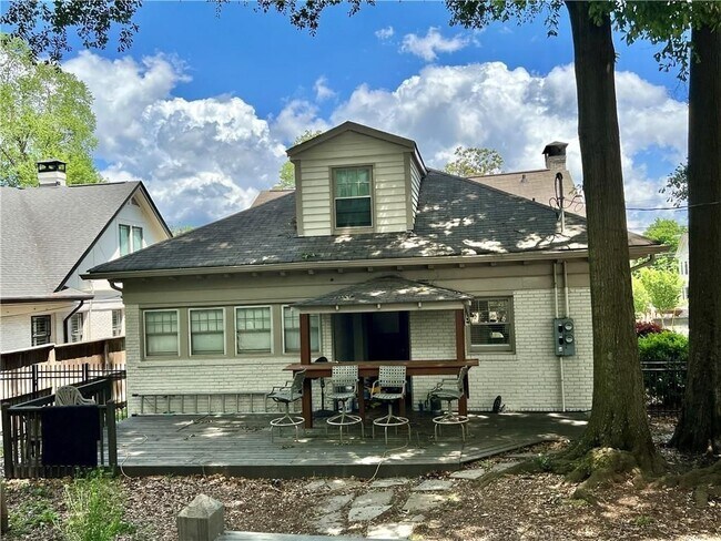 Foto del edificio - 616 Seminole Ave NE