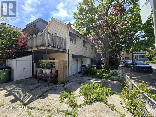 Building Photo - 66 Dagmar Ave