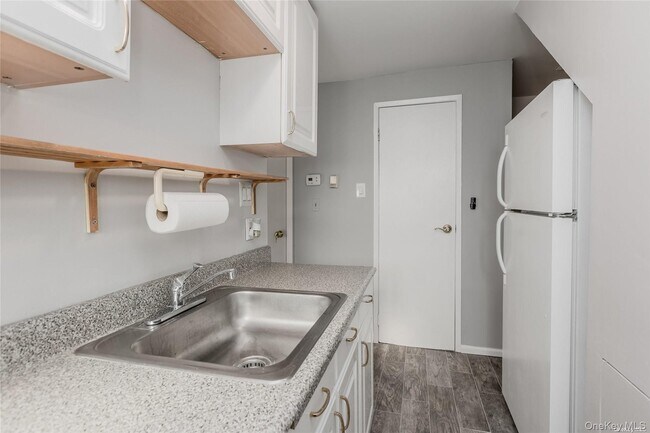 Foto del edificio - 36 Vine Ln