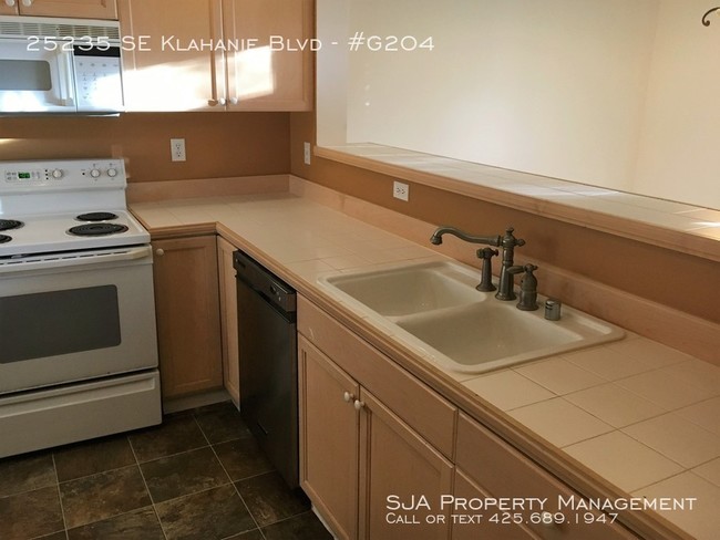 Foto del edificio - 25235 SE Klahanie Blvd