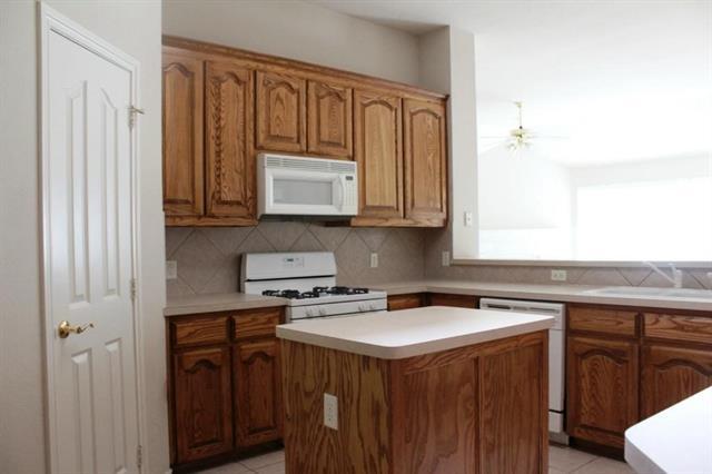 Foto del edificio - 8832 Fayetteville Dr