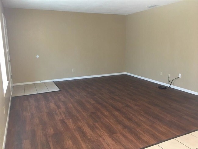 Foto del edificio - 4811 S 6th St