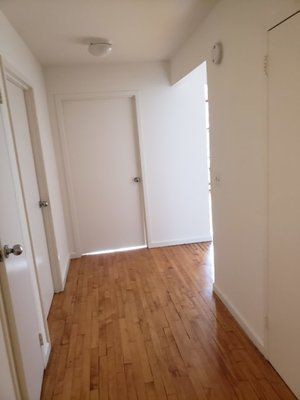 Foto del edificio - 196 E 7th St