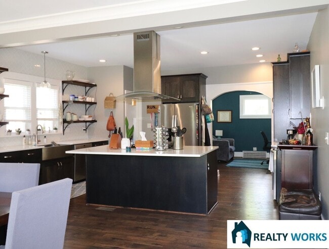 Building Photo - Amazing 3 bed Home!
