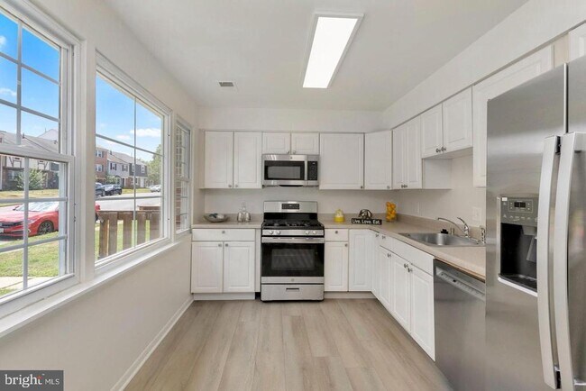 Foto del edificio - 1132 James Madison Cir