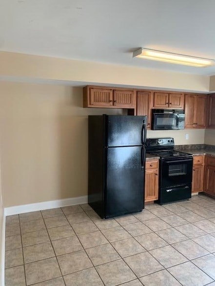 Building Photo - 1615 Manchester Trail NE