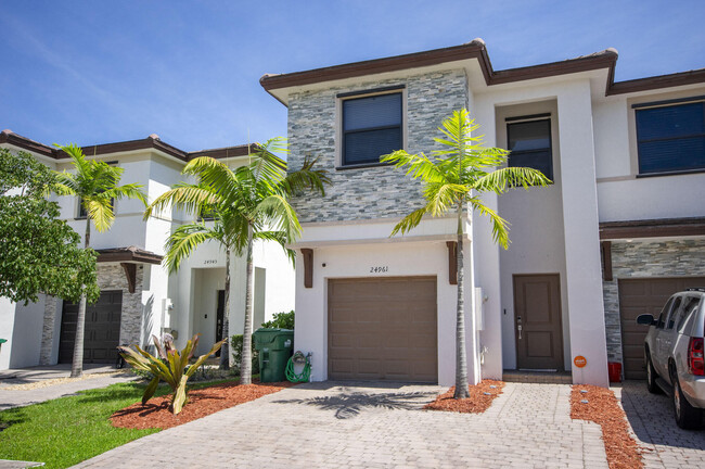 Foto del edificio - 24961 SW 107th Ct