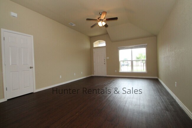 Foto del edificio - Airport and Texas A&M Central Texas Nearby!