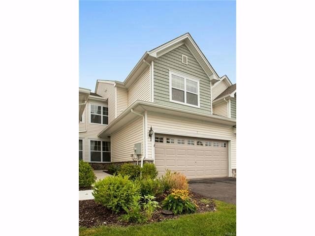 Building Photo - 5 Fieldstone Drive