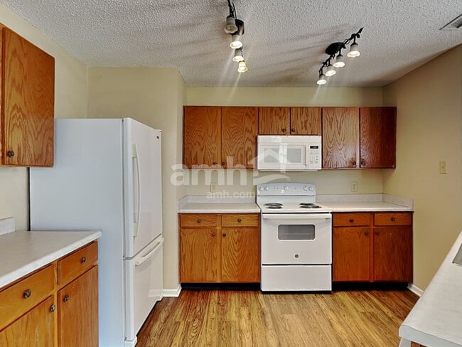 Foto del edificio - 3110 Brandenburg Dr