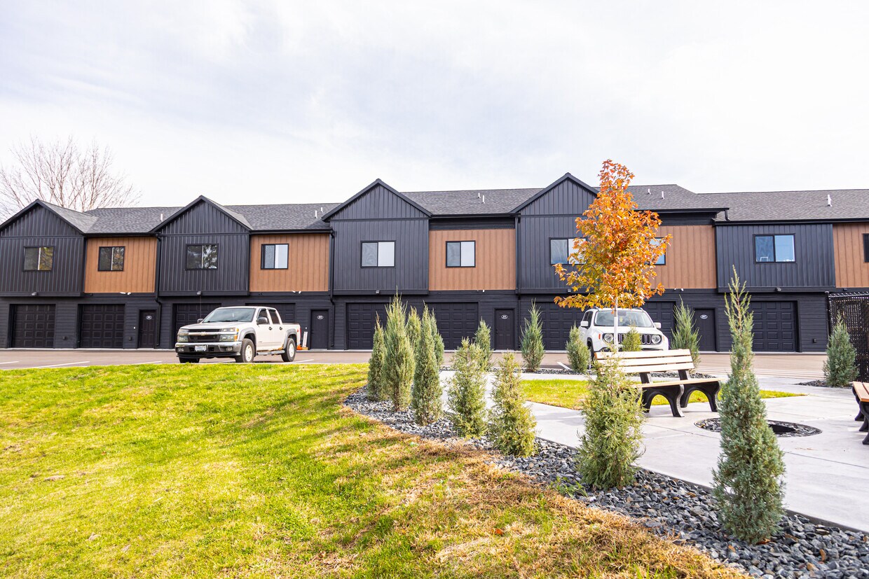 1270 3rd St E Unit 209, Altoona, WI 54720 Apartments in Altoona, WI